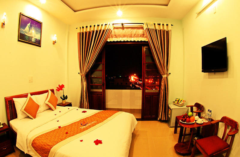 Tuong Phat Hotel Da Nang Værelse billede